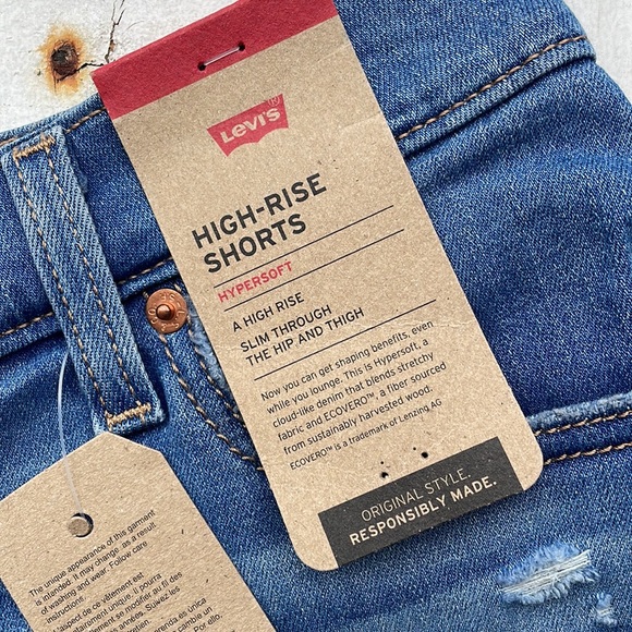 Levi’s High Rise Cut-off Denim Shorts NWT - Picture 9 of 11